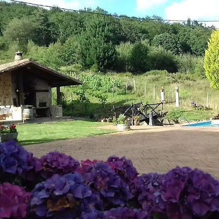 בית נופש Caserio Vasco Con Piscina Y Barbacoa