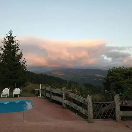 Caserio Vasco Con Piscina Y Barbacoa