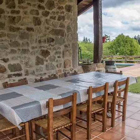 Holiday home Caserio Vasco Con Piscina Y Barbacoa Orozko
